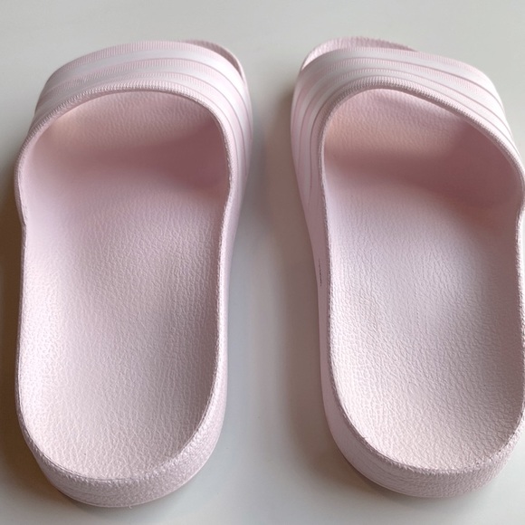 Adidas Adilette almost pink slides - Picture 2 of 7